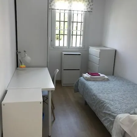 Apartment Colegio Mayor Careu - Women Only - Community Seville