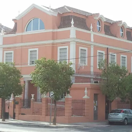 Colegio Mayor Careu - Women Only - Community Apartment