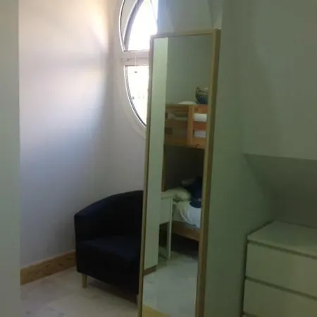 Colegio Mayor Careu - Women Only - Community Apartment Seville