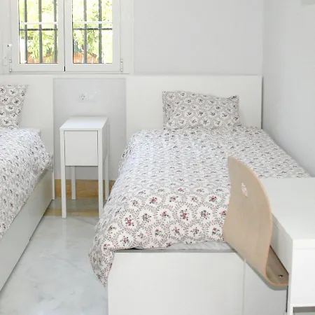 Colegio Mayor Careu - Women Only - Community Apartmán