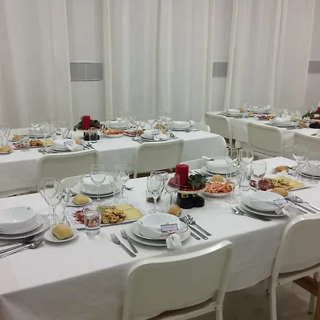 Colegio Mayor Careu - Women Only - Community Apartmán *